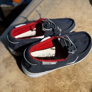 Navy Blue with Red accents men’s HEY DUDE’S size 9